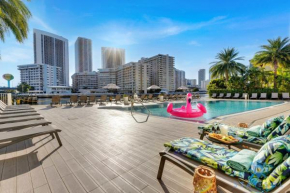 Modern Resort Apartment with Balcony Pool Gym